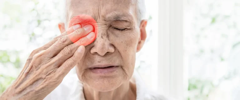 Degeneración macular relacionada con la edad y pérdida de visión central